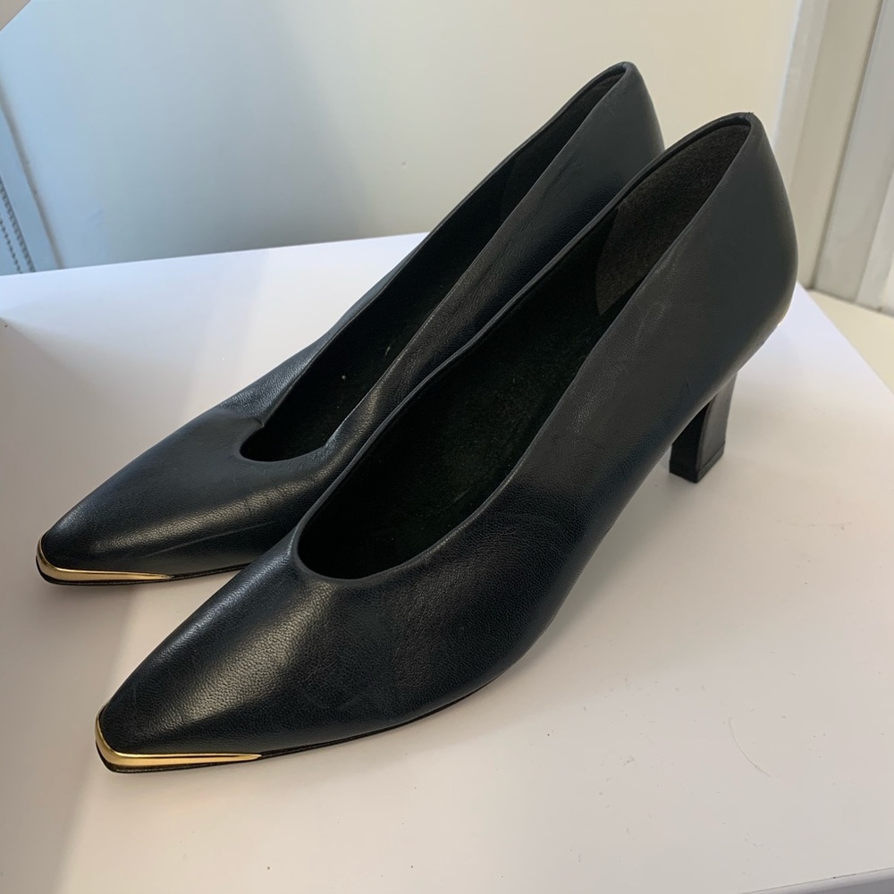 Stuart Weitzman Pumps